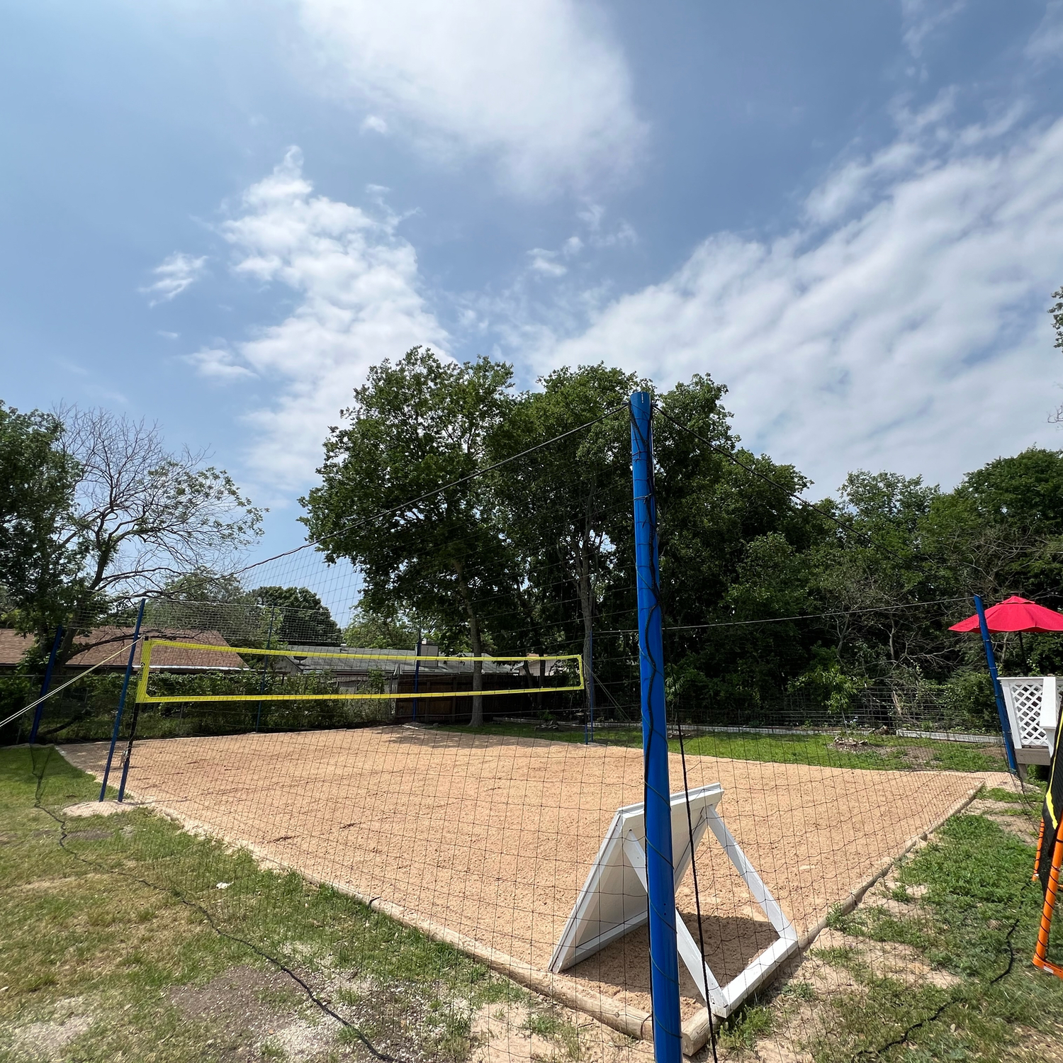 Backyard Netting & Ball Containment Nets for Practice Courts - Custom ...