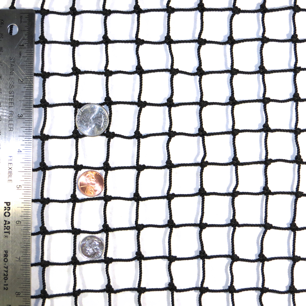 nylon golf netting square mesh pattern.