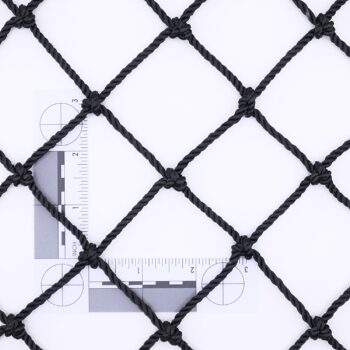 twisted knotted mesh